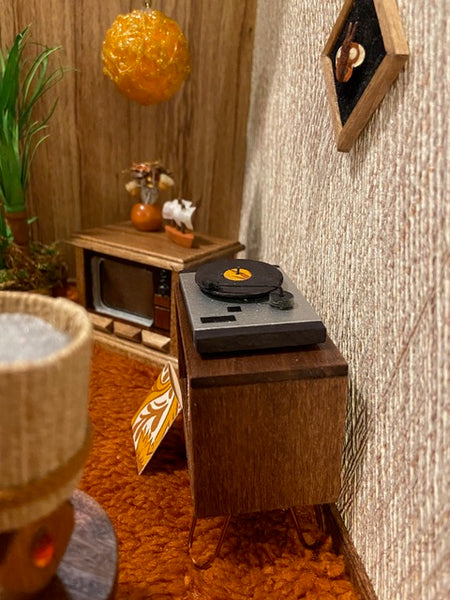 Pam Topper • MidCentury Modern